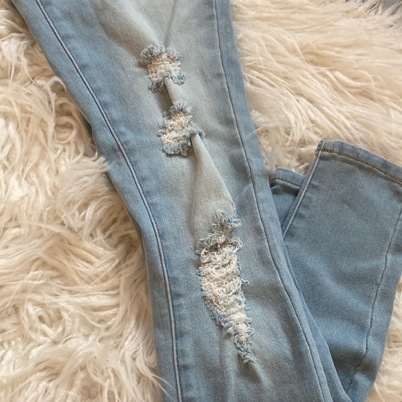 NWT FASHION NOVA JEANS - Picture 3 of 3